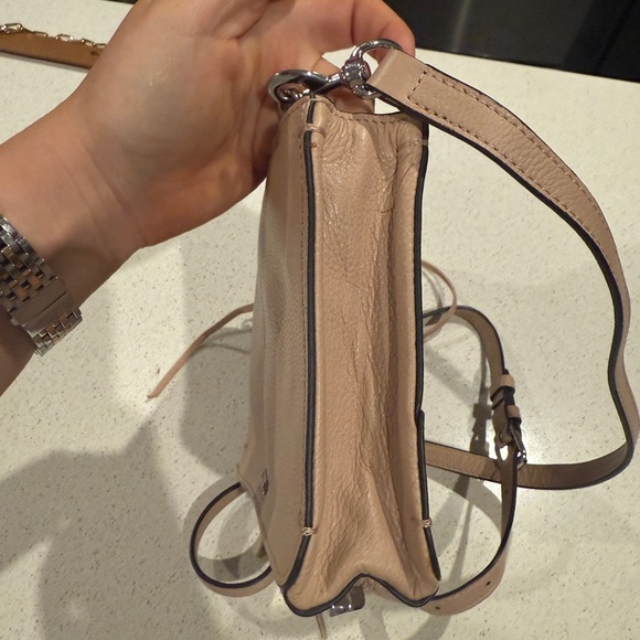 Rebecca Minkoff Crossbody Bag with Adjustable Strap and Minimalist Design - Picture 8 of 8